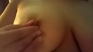 Fat Slut fingers pussy and plays with fat tits on cam