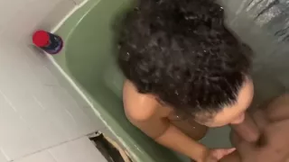 TMD: Nasty in Bathtub Queefing & Spitting!