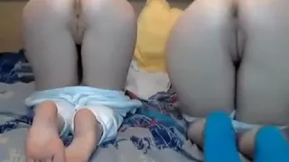 Hot Lesbian Lick Pussy On Webcam Part 01