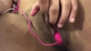 Girl Uses Egg Vibrator to Masturbate