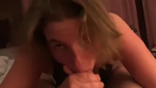 Milf Womanizer masturbation While blowjow