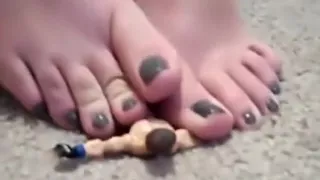 Giantess Feet Play 2