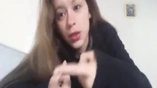 Teen brunette likes showing her beautiful feet to people