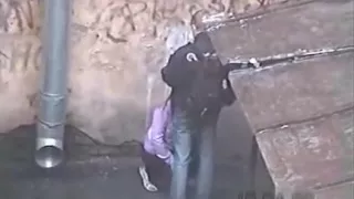 Students making oral love