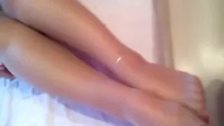 Sperma auf braunen Strumpfhosen