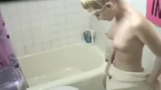 A 5min long voyeur video