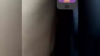 Andreina Urbina hace de todo por dinero