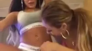 asian girls twerking on periscope