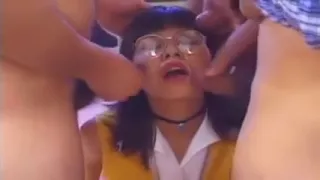 Zboczona Azjatka oblana ciepą spermą