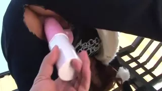 Dziurawe spodnie i mokra szpara