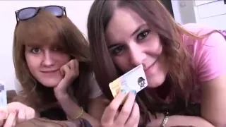 Koleżka rucha dwie napalone maolaty