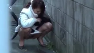 Watched asian chick pees