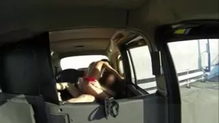 Perky tits babe railed in the backseat for a free fare