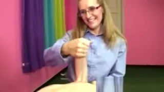 HJ mature jerks off daughters boyfriend