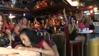 Heißer und wilder Striptease