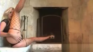 Sexy Blonde Mom Masturbates