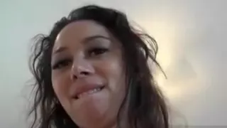 Gorgeous Brunette Babe Rides Sybian On Webcam