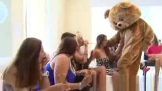 Blonde Milf Sharing Penis In Threesome