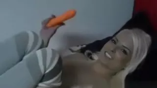 Teen Grace Masturbates Her Shaved Snatch