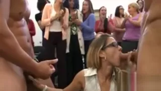 These Beauties Go Crazy