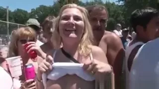 Amateurs spreading pussy in public party crowd
