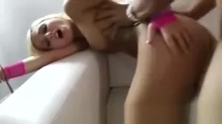 Blonde sexy teen amateur gets a cumshot