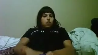 Horny Cam Chick Rubs Her Pussy