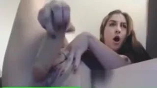 Amateur Skinny Babe Toying Wet Pussy