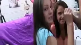 Blasen, Flashen, Gruppensex, Hardcoresex, Jugendliche (18+), Eng