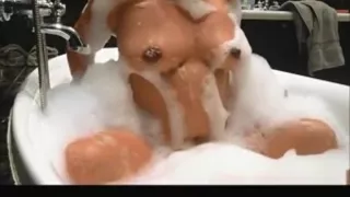 Mature Husband Make Sex Fun With His Pretty Brunette Milf Wife In Bathub,Enjoy