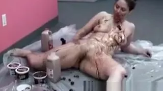 Candy Rubs Her Tits With Chocolate