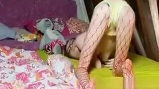 Stripping Gloria Shows Pissing Pussy In Close-up