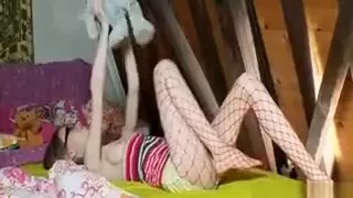 Lustful Gloria cant keep her hands away from her body