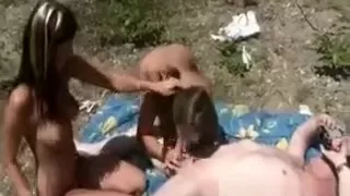 Cock hungry Lane sisters gives an outdoor double blowjob