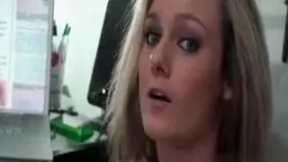 Blondie amateur gets anillingus in bed