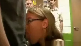 Teen girls get sexy for popular guys