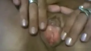 Housewife with wide open pussy on webcam