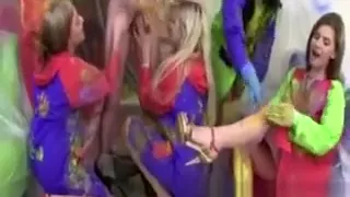 The art sluts want more out of their art class and their