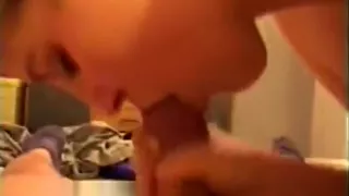 Amateur Chick Blows That Fat Cock With Pleasure