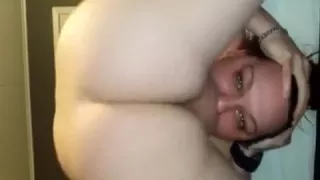 Amateur milf gives blowjob on the webcam