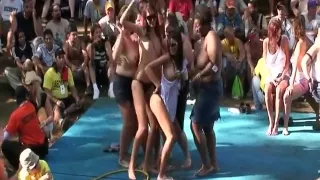 Horny amateur oral, beach, nudist porn clip