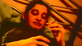 Masturbo Alice con l'ovetto vibrante ed il dildo