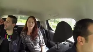 Claire, une grosse vielle perverse responsable d'une maison d'hôte, reçoit chez elle un jeune couple en vacance pour un week end très erotique .