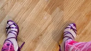 Cumming in purple heels and purple toes