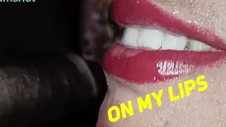Ohh meri jaan ne to aaj mere lund ko chus kar apne lips pe hi meri pani nikal di,my hot desi sexy bhabhi awesome sucking