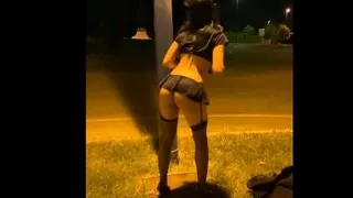 showing her ass in the park without panties