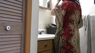 Punjabi Stiefmutter mit großem Schwanz gefickt, bevor sie zur Arbeit geht