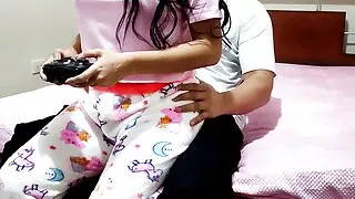 I Teach a Girl to Play Sitting on my Legs - The Day I Take Advantage of an Innocent Girl's Weakness