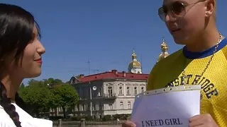 The simple guy is looking for a girl for sex