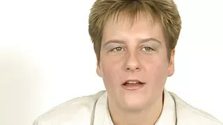 retro mutti besorgt es ihrer behaarten pussy vor der kamera mit dildo